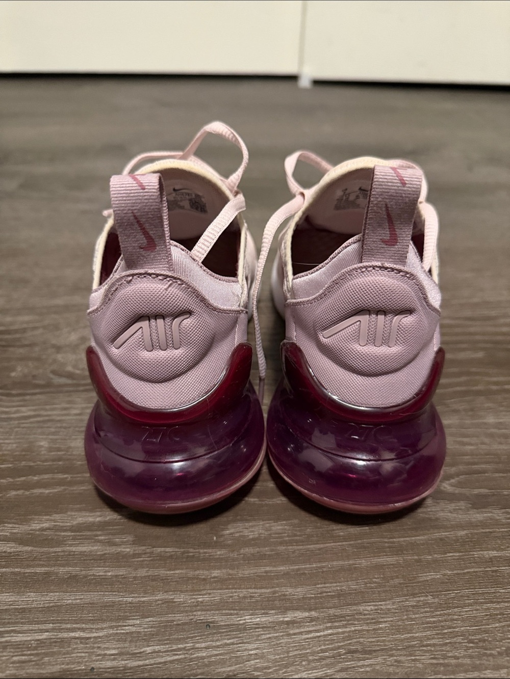 Nike Women’s Air270 Pink Sneakers with Burgundy - Picture 7 of 8